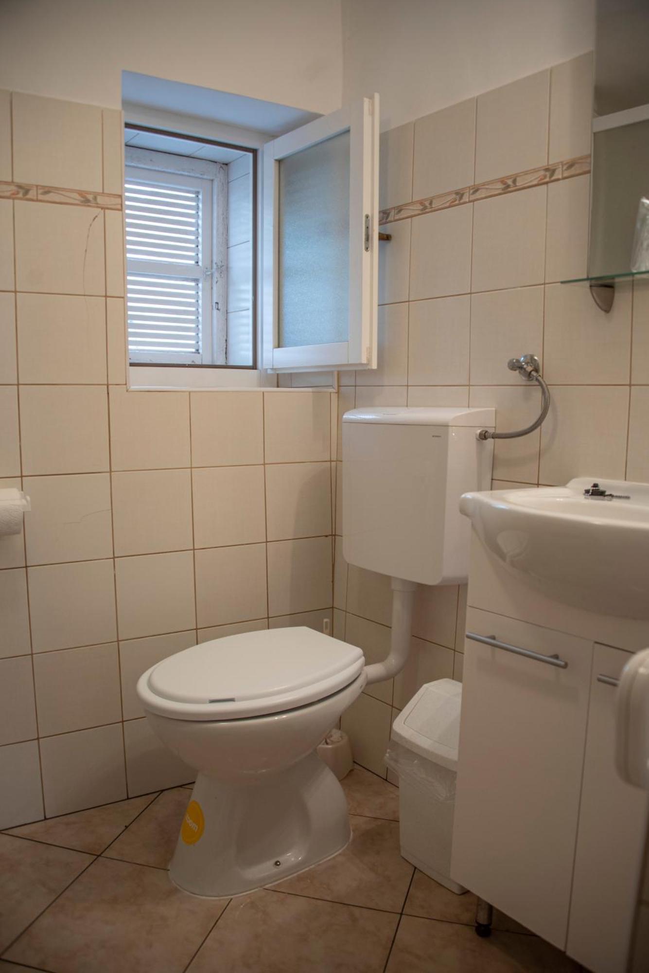 Apartman Nives Lubenice Eksteriør bilde